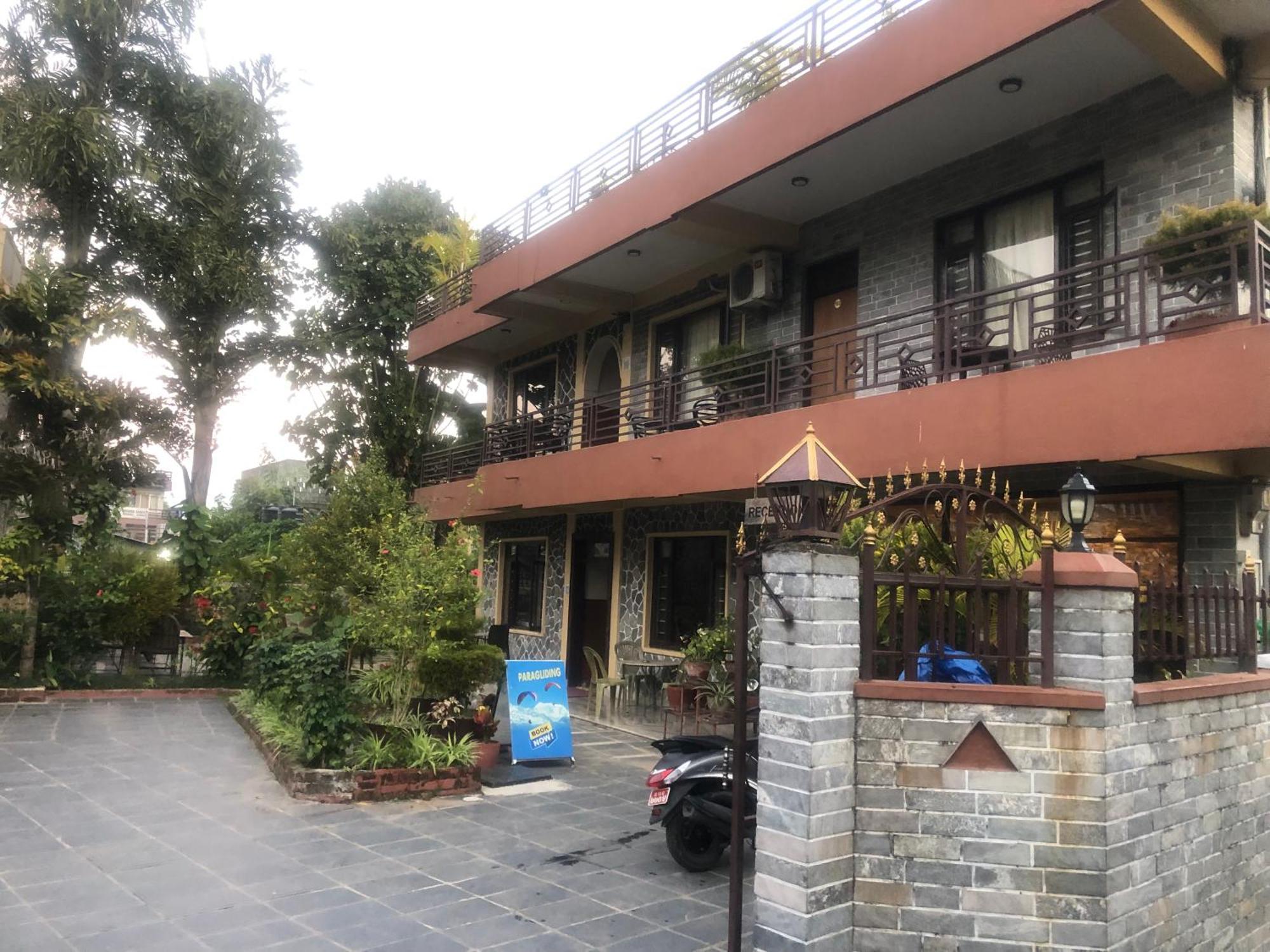 Hotel Mandala Pokhara Kültér fotó