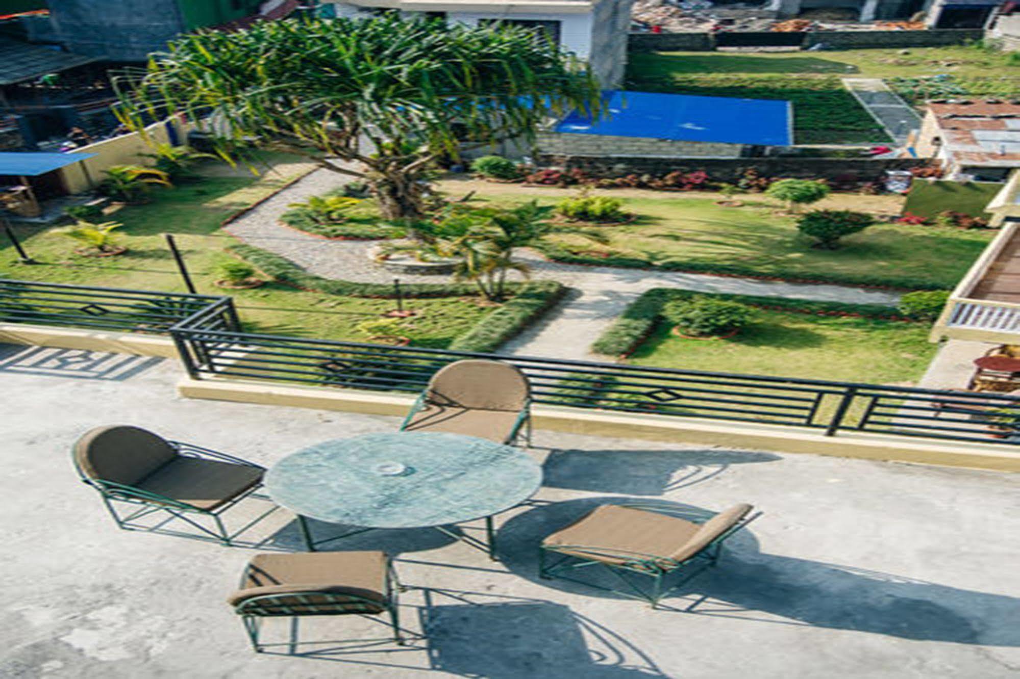 Hotel Mandala Pokhara Kültér fotó